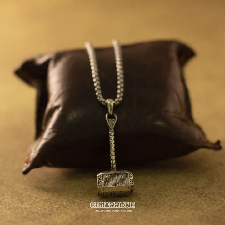 Collar martillo de thor plata 925
