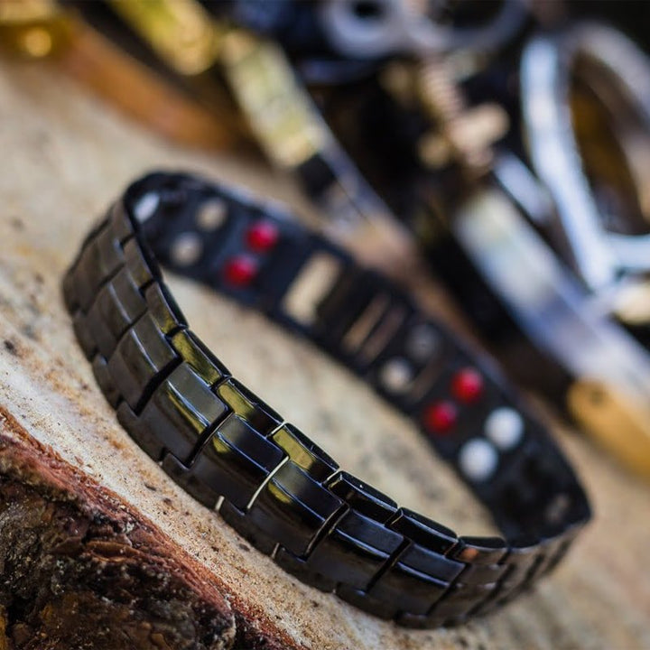 pulsera imanes negra accesorios-alternativos-para-hombres-moda-mexicana-pulseras-fashion-men-joyeria-mexico-jewerly-for-men-acero-inoxidable-masculino